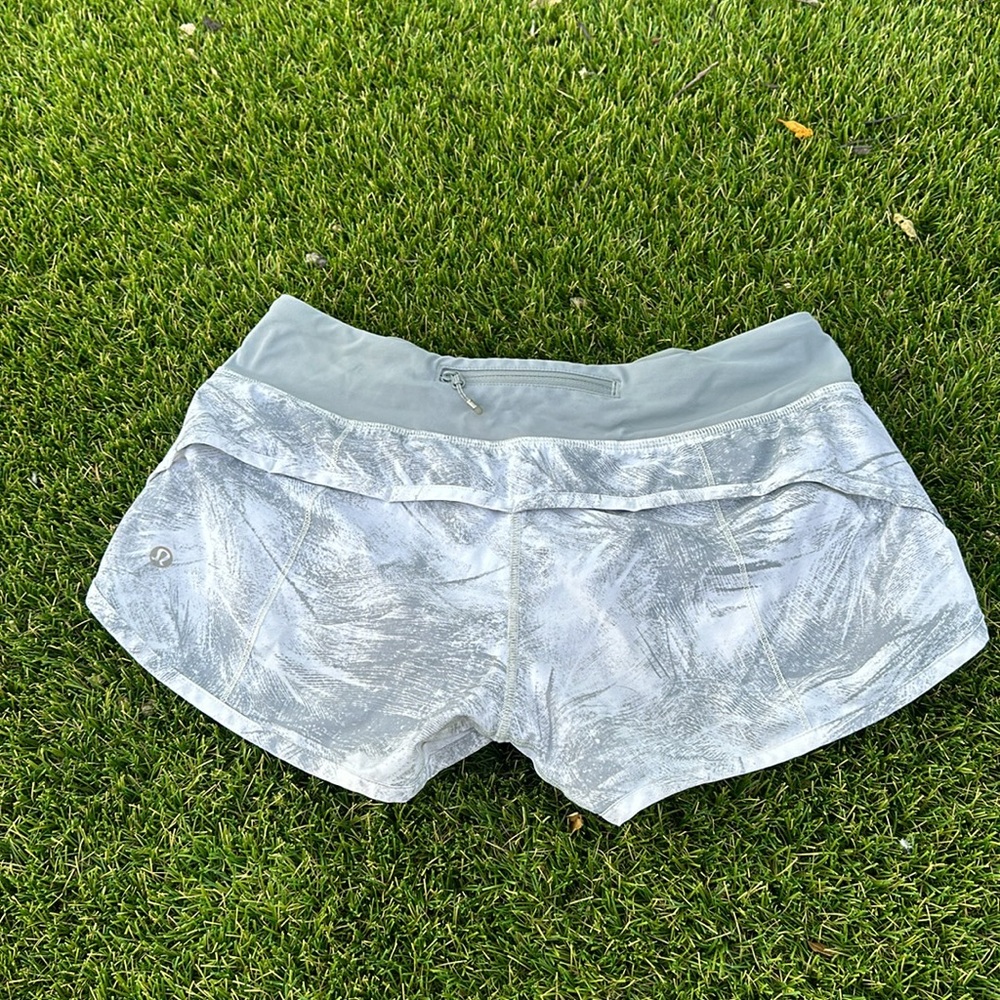 Lululemon Shorts Gray White